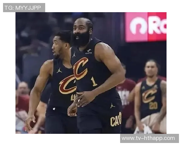 哈登磨合面临挑战空间拥堵成为球队最大隐患雷霆之战敲响警钟